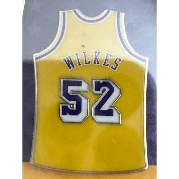 Los Angeles Lakers Showtime Retired Jerseys Pins Set Johnson Abdul-Jabbar SEALED - Picture 10 of 13